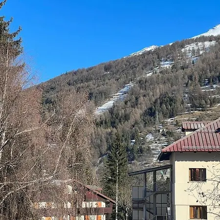 Διαμέρισμα Ideale Per Due Famiglie. Comodo A Centro E Piste