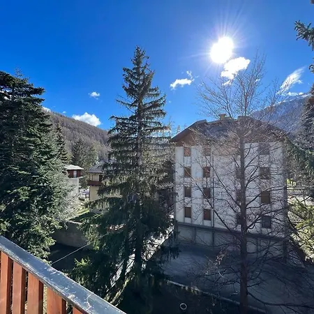 Ideale Per Due Famiglie. Comodo A Centro E Piste Διαμέρισμα *